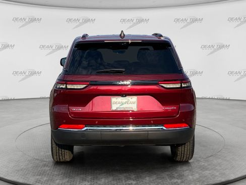 Used 2023 Jeep Grand Cherokee Limited w/ Luxury Tech Group II AWD/4WD image 7