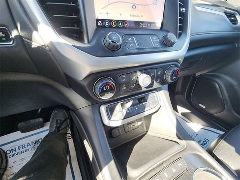 Used 2021 GMC Acadia SLT w/ Elevation Edition image 19