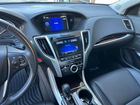 Used 2017 Acura TLX image 23