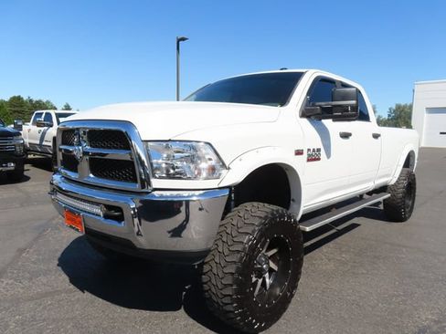 Used 2016 RAM 3500 SLT AWD/4WD image 3
