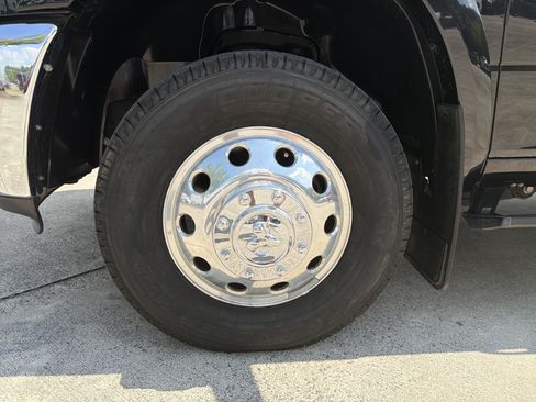 Used 2018 RAM 3500 Laramie w/ Convenience Group AWD/4WD image 11