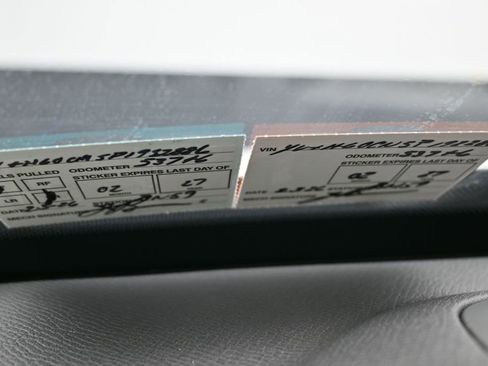 Used 2023 Volvo XC90 T8 Plus w/ Protection Package Premier image 11