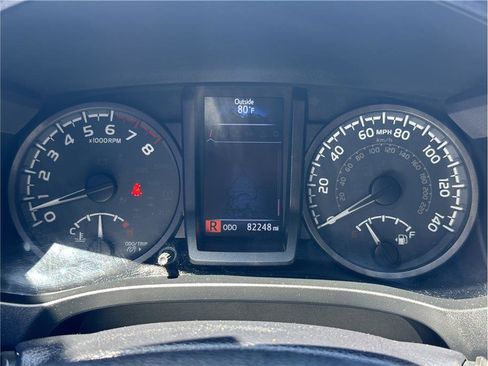 Used 2017 Toyota Tacoma TRD Off-Road AWD/4WD image 20