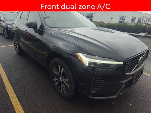 Used 2024 Volvo XC60 T8 Core image 3