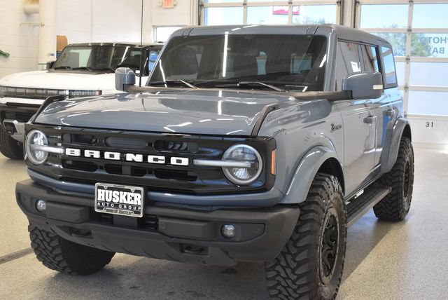 Used 2023 Ford Bronco Outer Banks AWD/4WD image 3
