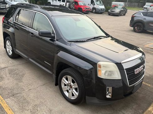 Used 2013 GMC Terrain SLT w/ LPO, Protection Package FWD image 2