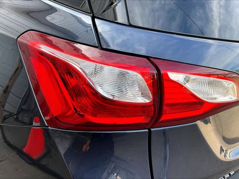 Used 2018 Chevrolet Equinox LT w/ Sun & Infotainment Package image 28