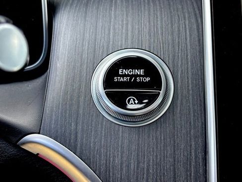 Certified 2025 Mercedes-Benz GLC 300 image 14