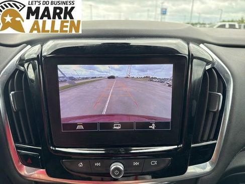 Used 2023 Chevrolet Traverse LT FWD image 10