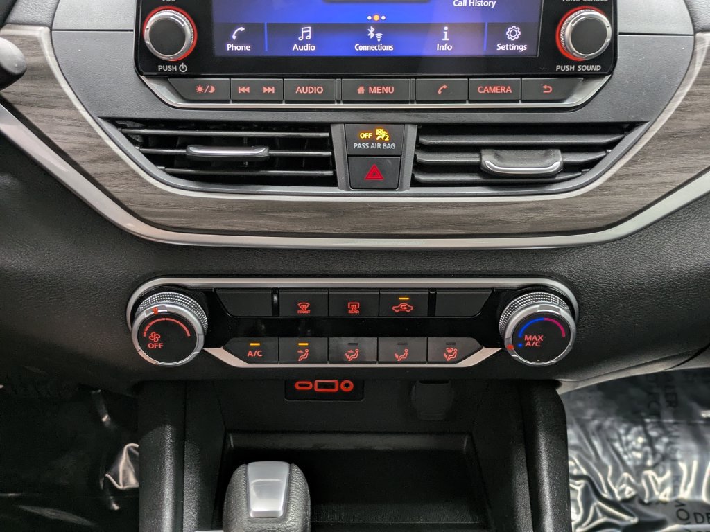 Used 2025 Nissan Altima 2.5 SV FWD image 30