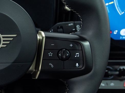 Certified 2025 MINI Cooper 2-Door Hardtop image 16