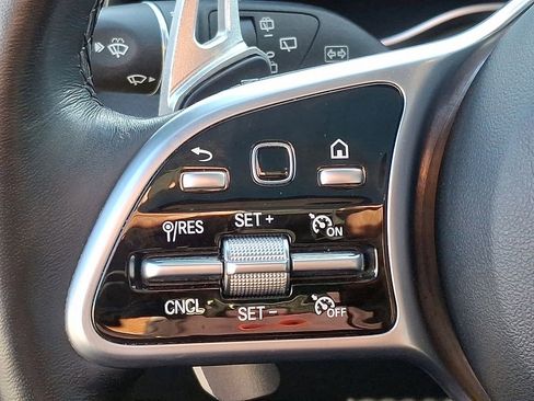 Used 2021 Mercedes-Benz GLC 300 4MATIC image 22