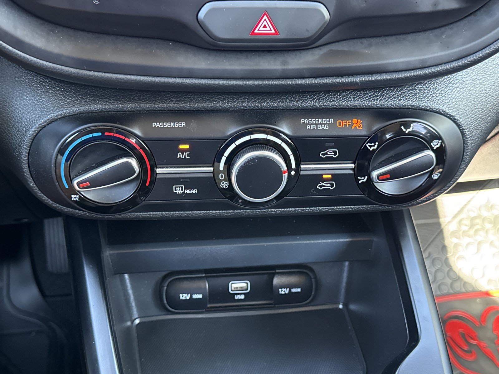 Used 2025 Kia Soul LX FWD image 22