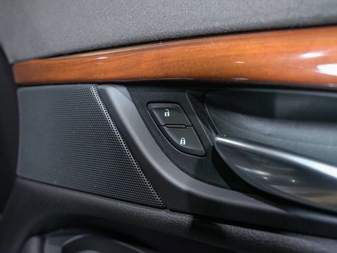 Used 2018 Cadillac Escalade ESV Luxury image 39