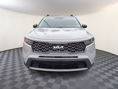 Used 2023 Kia Sorento S w/ Panoramic Sunroof Package AWD/4WD image 2
