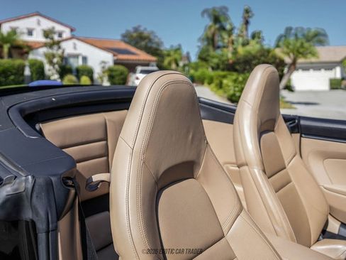 Used 2024 Porsche 911 Cabriolet image 37