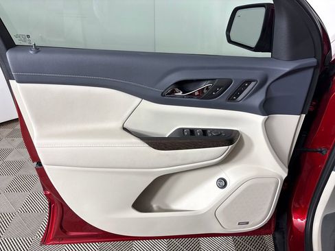 Used 2022 GMC Acadia Denali w/ Denali Ultimate Package image 21