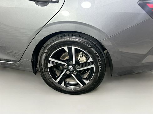 Used 2024 Nissan Sentra SV image 11