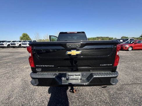 Certified 2022 Chevrolet Silverado 2500 Custom w/ Custom Convenience Package AWD/4WD image 33