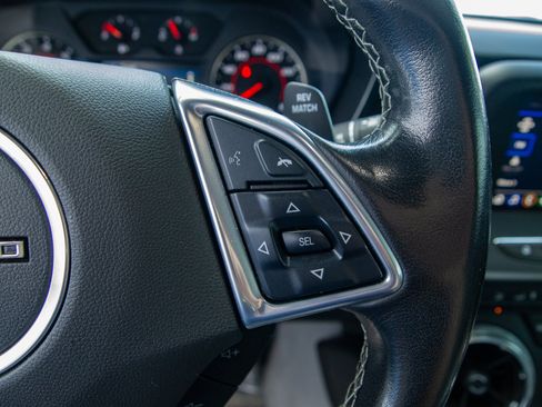 Used 2022 Chevrolet Camaro LT RWD image 23