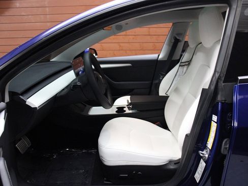 Used 2022 Tesla Model 3 Performance image 28