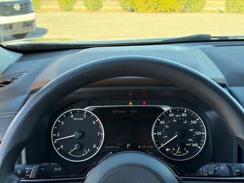 Certified 2023 Nissan Rogue SV image 18