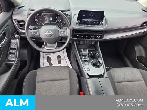 Used 2025 Nissan Rogue SV FWD image 9
