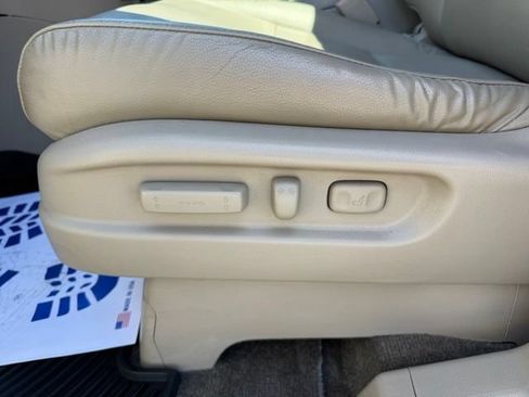 Used 2014 Honda Odyssey EX-L image 17