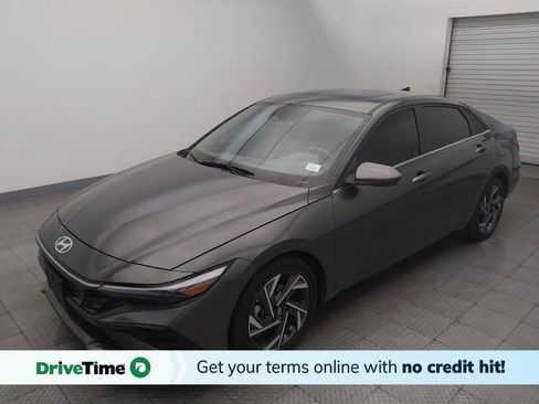 Used 2025 Hyundai Elantra SEL FWD image 1