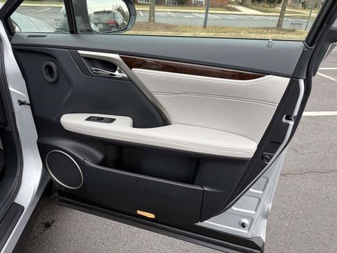 Used 2019 Lexus RX 450h AWD image 15