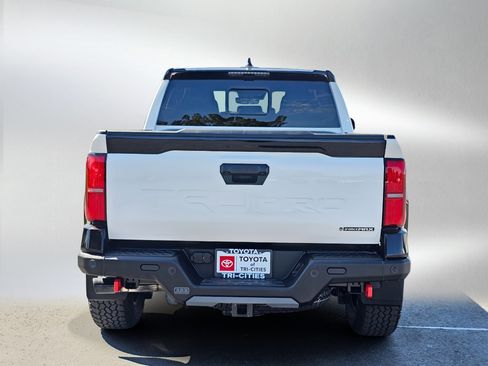 Used 2025 Toyota Tacoma TRD Pro AWD/4WD image 4