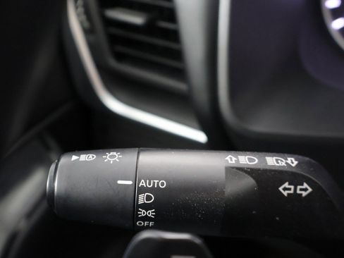 Used 2024 Nissan Rogue S image 35