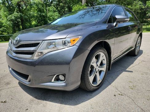 Used 2014 Toyota Venza LE AWD/4WD image 3