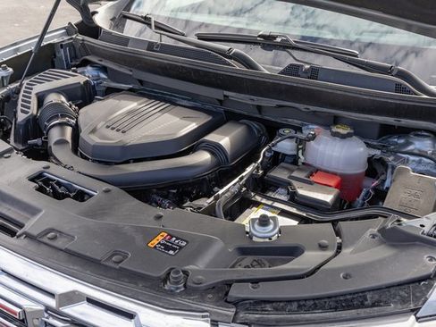 Used 2025 GMC Acadia Denali w/ LPO, Floor Liner Package image 12