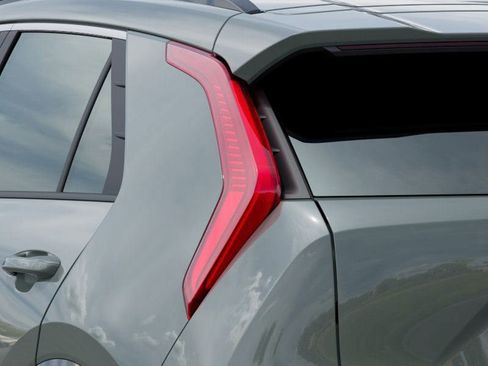 New 2025 Kia Niro Wind image 11