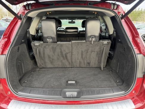 Used 2019 Nissan Pathfinder Platinum image 10