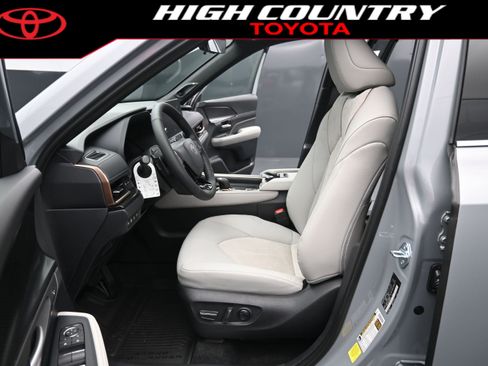 New 2026 Toyota Grand Highlander AWD Hybrid image 12