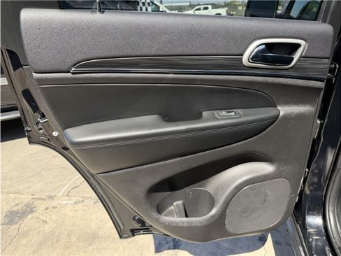 Used 2020 Jeep Grand Cherokee Limited AWD/4WD image 21