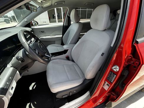 Used 2024 Hyundai Kona SEL FWD image 15
