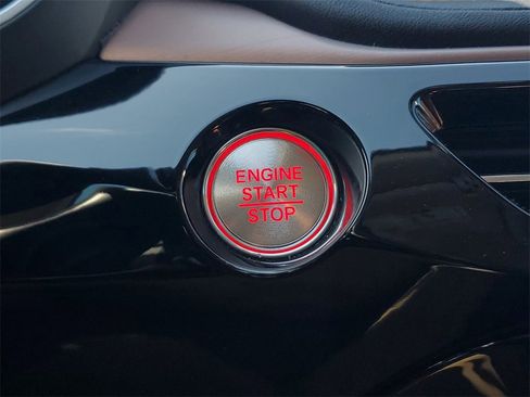 Certified 2023 Acura MDX FWD w/ Technology Package image 31