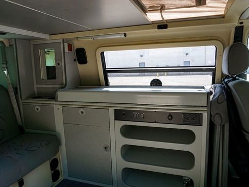 Used 2000 Volkswagen Eurovan Camper FWD image 40