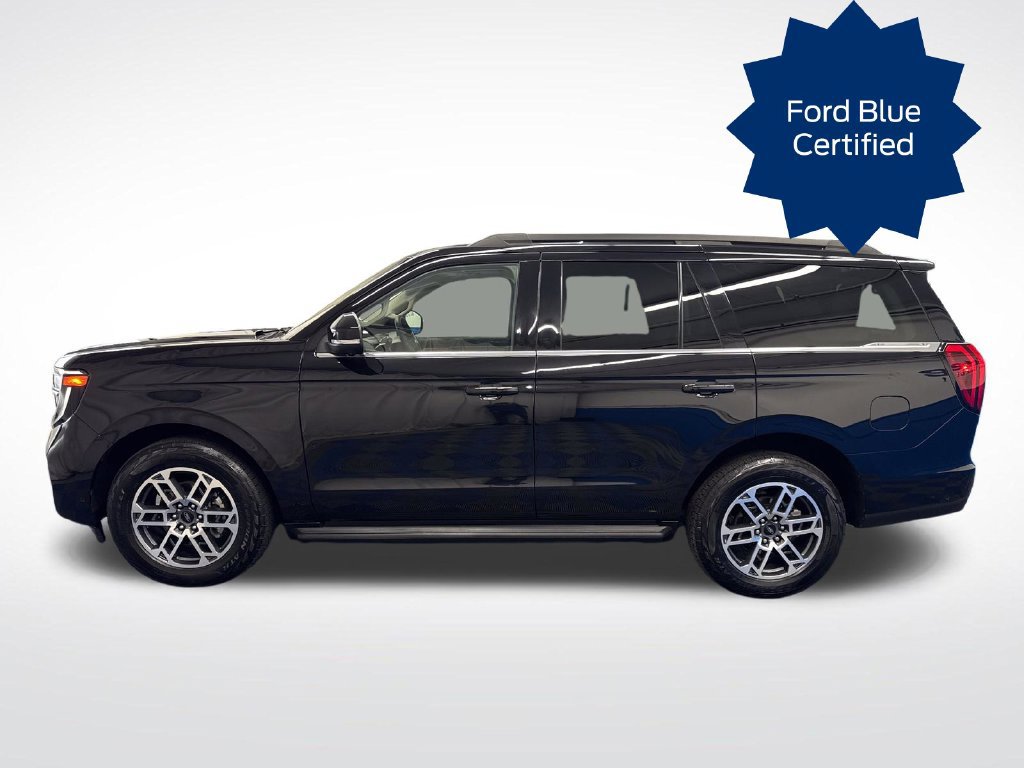 Used 2025 Ford Expedition Active AWD/4WD image 2
