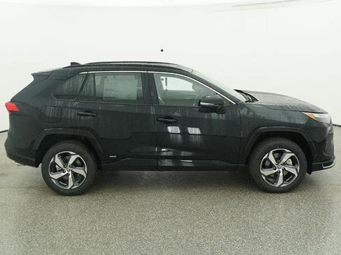 New 2025 Toyota RAV4 SE image 11