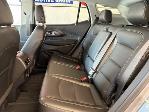 Used 2023 GMC Terrain SLT w/ Tech Package FWD image 23