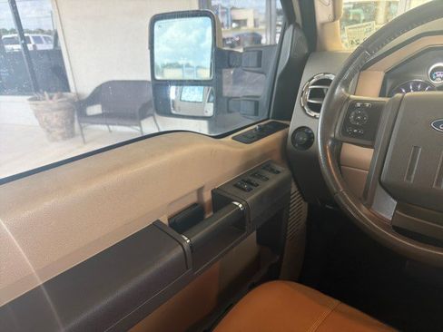 Used 2011 Ford F250 Lariat w/ Lariat Ultimate Pkg AWD/4WD image 15