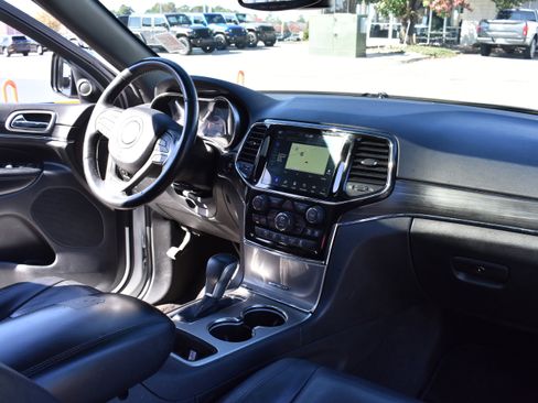Used 2019 Jeep Grand Cherokee Limited image 31