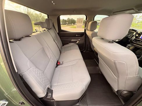Used 2022 Toyota Tundra SR5 AWD/4WD image 31