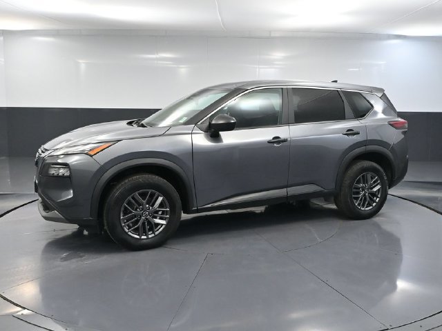 Used 2023 Nissan Rogue S AWD/4WD image 7