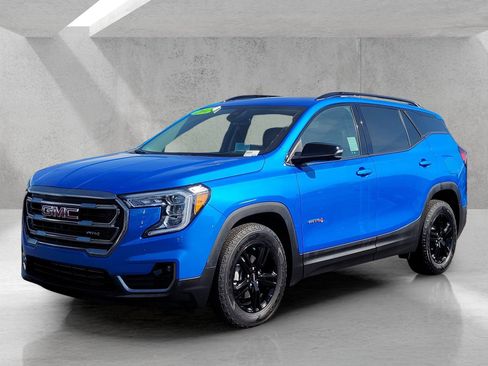 Used 2024 GMC Terrain AT4 w/ Infotainment Package II AWD/4WD image 9