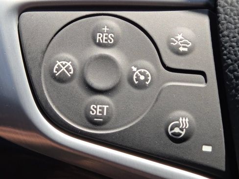 Used 2024 GMC Terrain SLT AWD/4WD image 32
